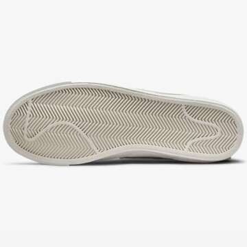 Nike Women's Sneaker, Medium