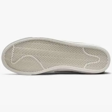 Nike Women's Sneaker, Medium