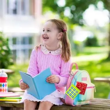 Hicarer Valentines Tic Tac Toe Keychain for Kids Ages 8-12 Party Favors Plastic Keyholders Game for Goodie Bags Mini Backpack Birthday Party(Bright Color,16 Pcs)