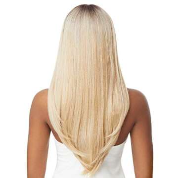 Outre Sleek Lay Part Synthetic Lace Front Wig - CHANELLE (DR2/SANDSTONE BLONDE)