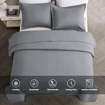 Maple&Stone Quilt Set Queen Size, Lightweight Grey Bedspread Ultrasonic Chevron Pattern Light Coverl...