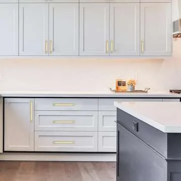 Amerdeco 10 Pack Brushed Gold Cabinet Pulls 5 Inch(128mm) Hole Centers Kitchen Cabinet Handles Solid Zinc Alloy Cabinet Hardware Drawer Pulls ZH0051