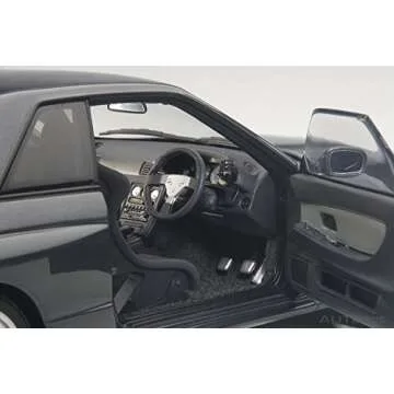 AUTOart 1/18 Nissan Skyline GT-R (R32) Model Car