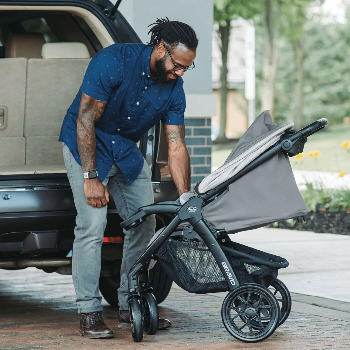 Chicco Bravo LE Trio Travel System - Quick-Fold Stroller