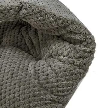 WONDER MIRACLE Fuzzy Deluxe Pet Beds, Super Plush Dog or Cat Beds Ideal for Dog Crates, Machine Wash & Dryer Friendly (15" x 23", S-Eagle Grey)