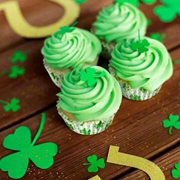 450 Pieces St. Patrick's Cupcake Cups Green Shamrock Baking Cups Lucky Four Leaf Cupcake Liner Cups for Holiday Birthday Party Irish Lucky Party Supplies Cupcake Baking Decorating