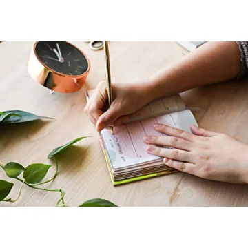 Modern One Line a Day 5-Year Journal for Mindful Reflections