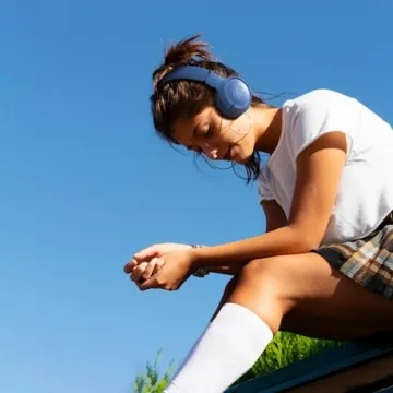 JBL Tune 520BT Wireless Headphones - 57H Battery Life