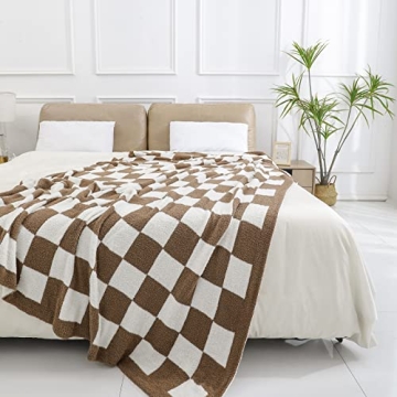 Bearberry Fuzzy Checkerboard Throw Blanket for All Seasons