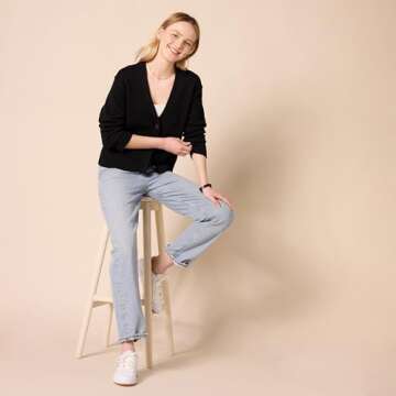 Amazon Essentials Women's Relaxed Fit V-Neck Cropped Cardigan