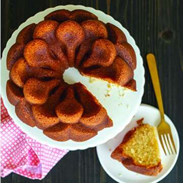 Nordic Ware Magnolia Bundt Pan