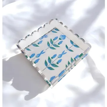 Stylish Customizable Acrylic Scalloped Tray for All Occasions