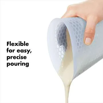 Squeeze & Pour 2-Cup Silicone Measuring Cup