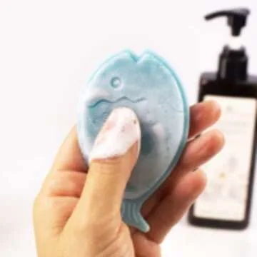 Innobaby Bathin Smart Silicone Cradle Cap Brush for Baby, Essential for Dry Skin & Eczema, Silicone Scrubber & Gentle Exfoliator with Suction Handle, Quick Dry Food Grade Silicone, Blue