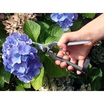 Okatsune Professional Snips No.207 for Pruning and Gardening