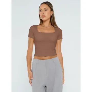 Trendy Queen Women's Square Neck Crop Top for Summer Style