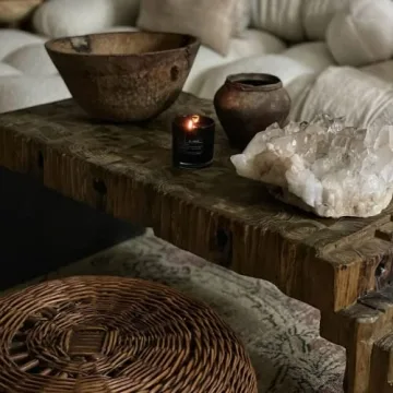 Lulu Candles: Jasmine Oud & Sandalwood Luxury Scented Soy Candle