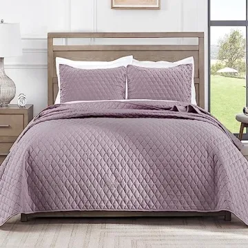 Exclusivo Mezcla Ultrasonic Reversible King Size Quilt Bedding Set with Pillow Shams, Lightweight Qu...