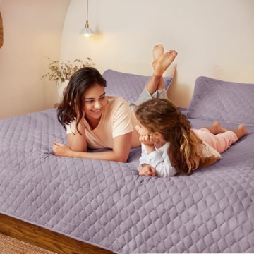 Lightweight King Size Quilt Set with Pillow Shams