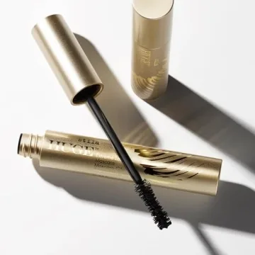 Stila HUGE Extreme Lash Mascara - Volume, Curl & No Clump