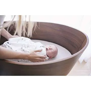 Ergobaby Swaddle Wrap, Original Swaddler – Adorable Sheep Design, Perfect for Stress-Free Sleep