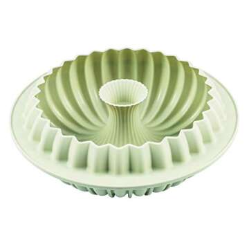 Silikomart Raggio Silicone Mold, Flexible Bundt Cake Pan with 3D Technology for Ribbed Detailing, Easily Unmolds, Oven, Microwave, Freezer and Dishwasher Safe, 51-3/4-Fluid Ounces