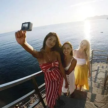 GoPro HERO7 Silver + Protective Housing - Waterproof Digital Action Camera with Touch Screen 4K HD Video 10MP Photos Stabilization