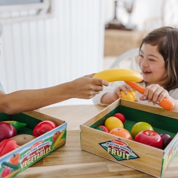 Melissa & Doug Play-Time Produce Realistic Fruit & Veggies Set
