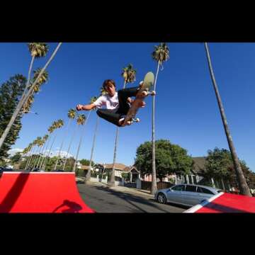 Canon RF-S10-18mm F4.5-6.3 is STM Ultra-Wide-Angle Zoom Lens, Mirrorless, Great for Vlogging & Selfies, Compact & Lightweight, for Video, Travel, Landscapes & Interiors