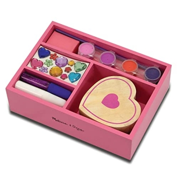 Melissa & Doug Decorate-Your-Own Heart Box Craft Kit