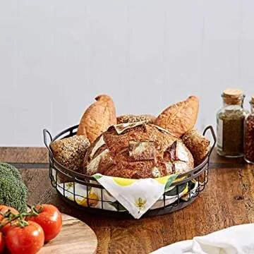 REGAL TRUNK & CO. 1 Tier Fruit Bowl Farmhouse Decor Wire Basket, Decorative Round Wire Basket with Rustic French Country Style, Fruit Bowl with Handles, Ideal for Kitchen Decor, Organisation or Fruit