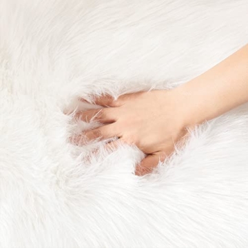 Rainlin Ultra Soft Faux Fur Rug - Washable and Luxurious