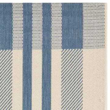 Durable Indoor/Outdoor Accent Rug - Stylish & Washable - SAFAVIEH