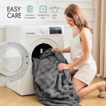 Kaisa Soft Throw Blanket - Premium Cozy Fleece Blanket