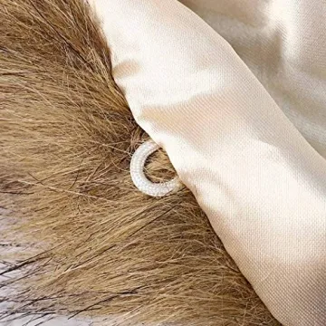 Aukmla Elegant Faux Fur Wedding Wrap for Stylish Comfort