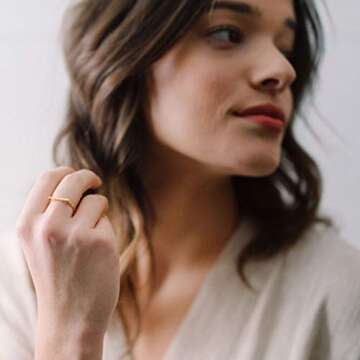 Honeycat Long Bar Ring - Elegant Minimalist Jewelry