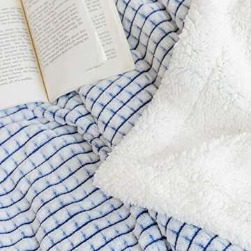 LOMAO Sherpa Blanket Throw Blanket 60x80 Soft Warm Fleece Blanket Thick Blanket with Grid Pattern for Couch Sofa Bed Chair Home Decor (Navy, 60''x80''), Navy+sherpa (Grid sherpa blanket)