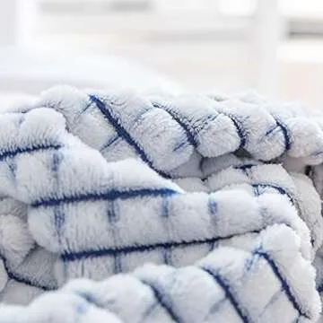 LOMAO Sherpa Blanket Throw Blanket 60x80 Soft Warm Fleece Blanket Thick Blanket with Grid Pattern for Couch Sofa Bed Chair Home Decor (Navy, 60''x80''), Navy+sherpa (Grid sherpa blanket)