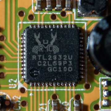 Nooelec NESDR Mini 2 USB SDR with ADS-B Receiver