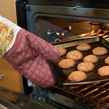 500°F Heat-Resistant Silicone Oven Mitts with Animal Design