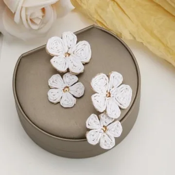 RUOFFETA Raffia Flower Earrings, Raffia Straw Wrapped Flower Drop Dangle Earrings Summer Tropical Beach Jewelry(White B)