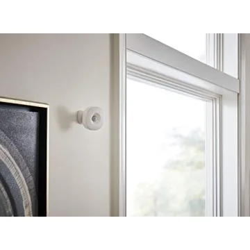 SAMSUNG SmartThings Magnetic Motion Sensor with Temperature Monitoring