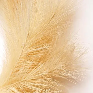 Elegant 24 Inch Pampas Grass Wreath for Any Home Decor