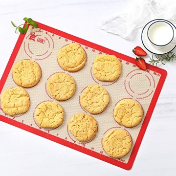 GUANCI Silicone Baking Mat Set for Macarons & Cookies