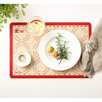 GUANCI Silicone Baking Mat Set for Macarons & Cookies