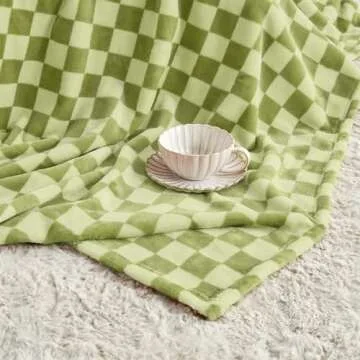 Cozy Checkerboard Throw Blanket - Soft, Warm & Stylish