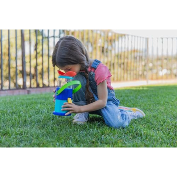 GeoSafari® Jr. Rocknoculars™ Outdoor Discovery Kit