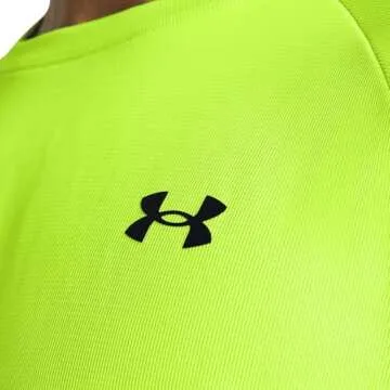 Under Armour Men's Tech 1/4 Zip Top for Comfort and Performance