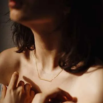 Yoosteel Gold Letter Necklaces for Womens, 14K Gold Plated Dainty Layering Bar Chain Necklace Personalized Initial E Coin Pendant Necklaces Gold Jewelry for Womens Gifts