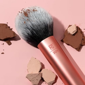 Real Techniques Ultra Plush Powder Brush for Flawless Makeup